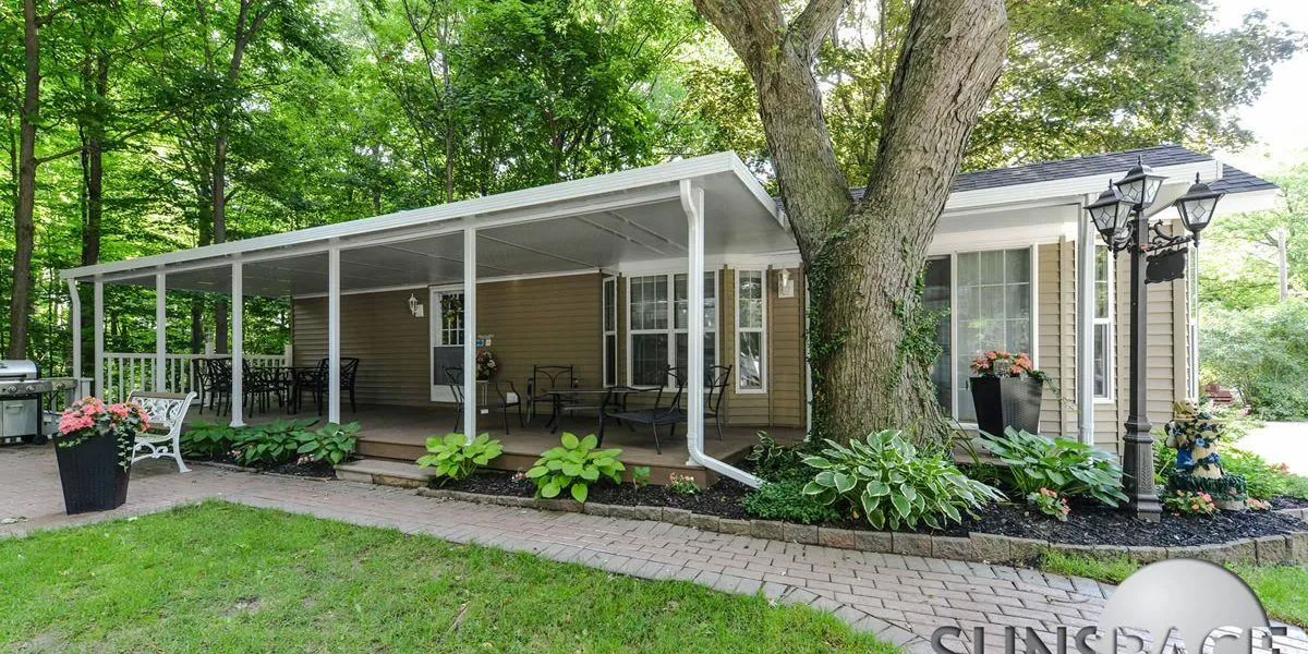 solid-patio-covers_0005-panorama-3df8f4ec66ac0088e5344661ec28a4ac-5e1a3ddf7dc2e