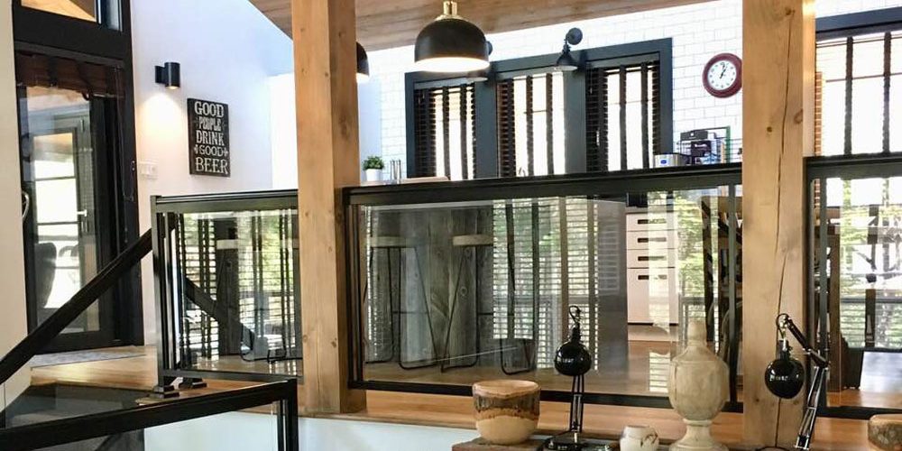 sunspace-interior-glass-railings-1-panorama-5faef385459d2412946f6980e55a5547-5e17b0e739db8