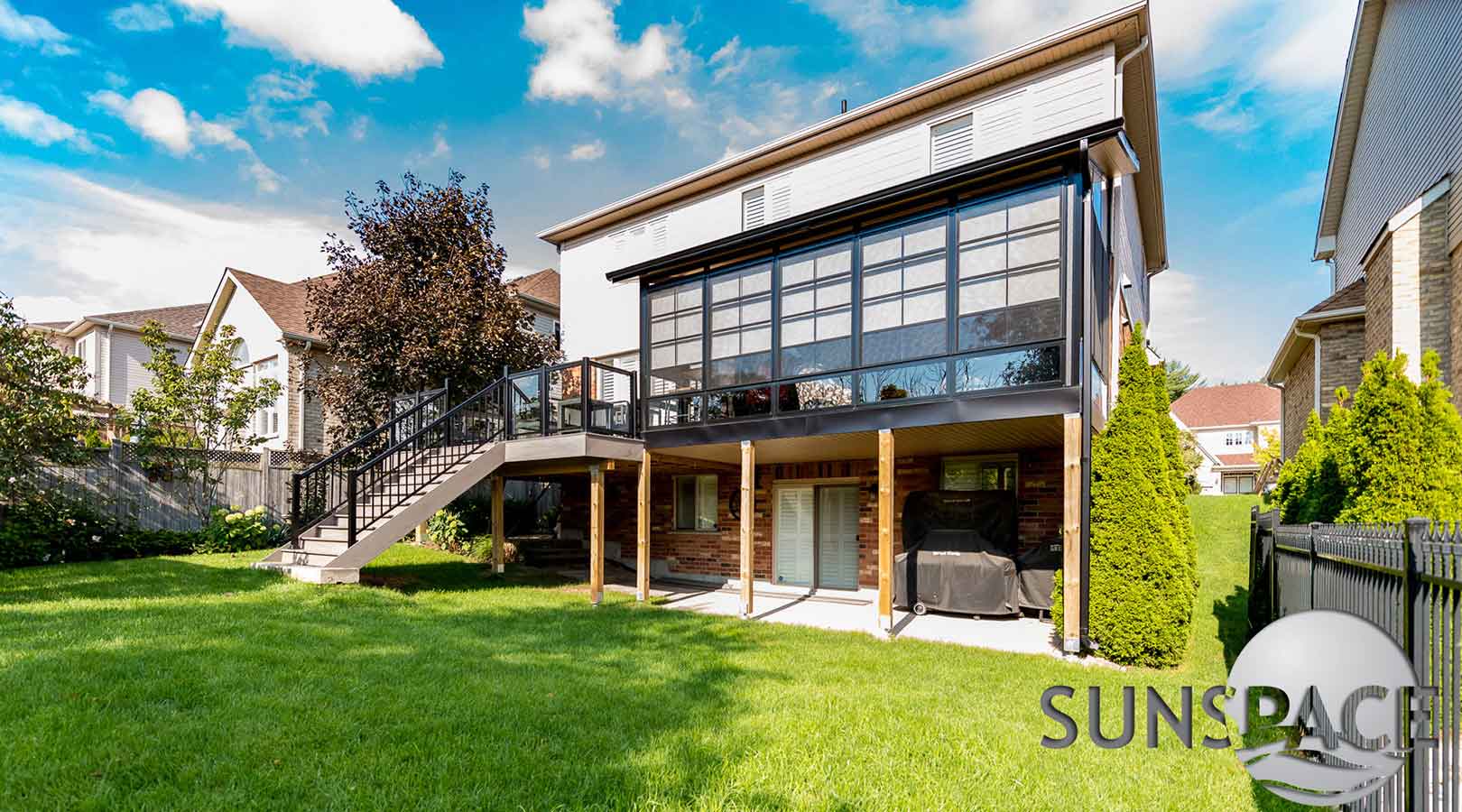 How to Design a Sunroom That Handles Extreme...